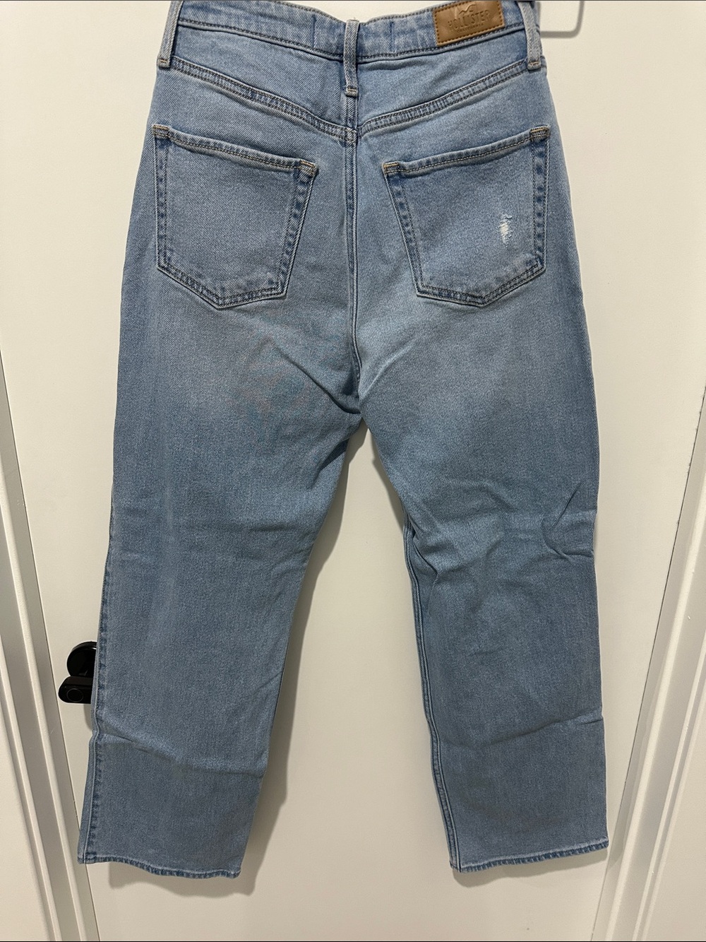 HOLLISTER ULTRA HIGH RISE DAD JEANS - Picture 10 of 13
